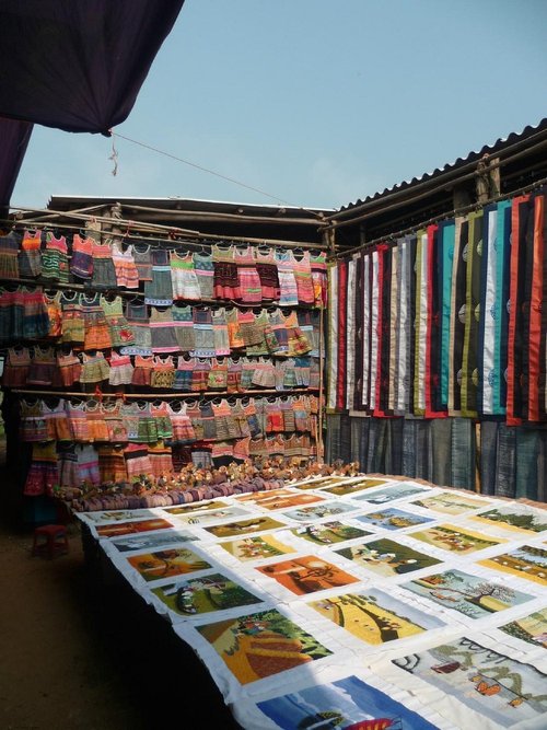 Coc Ly Market Tour - Image 18